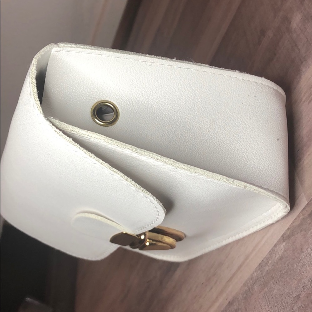 Purses - Picture 2 of 5